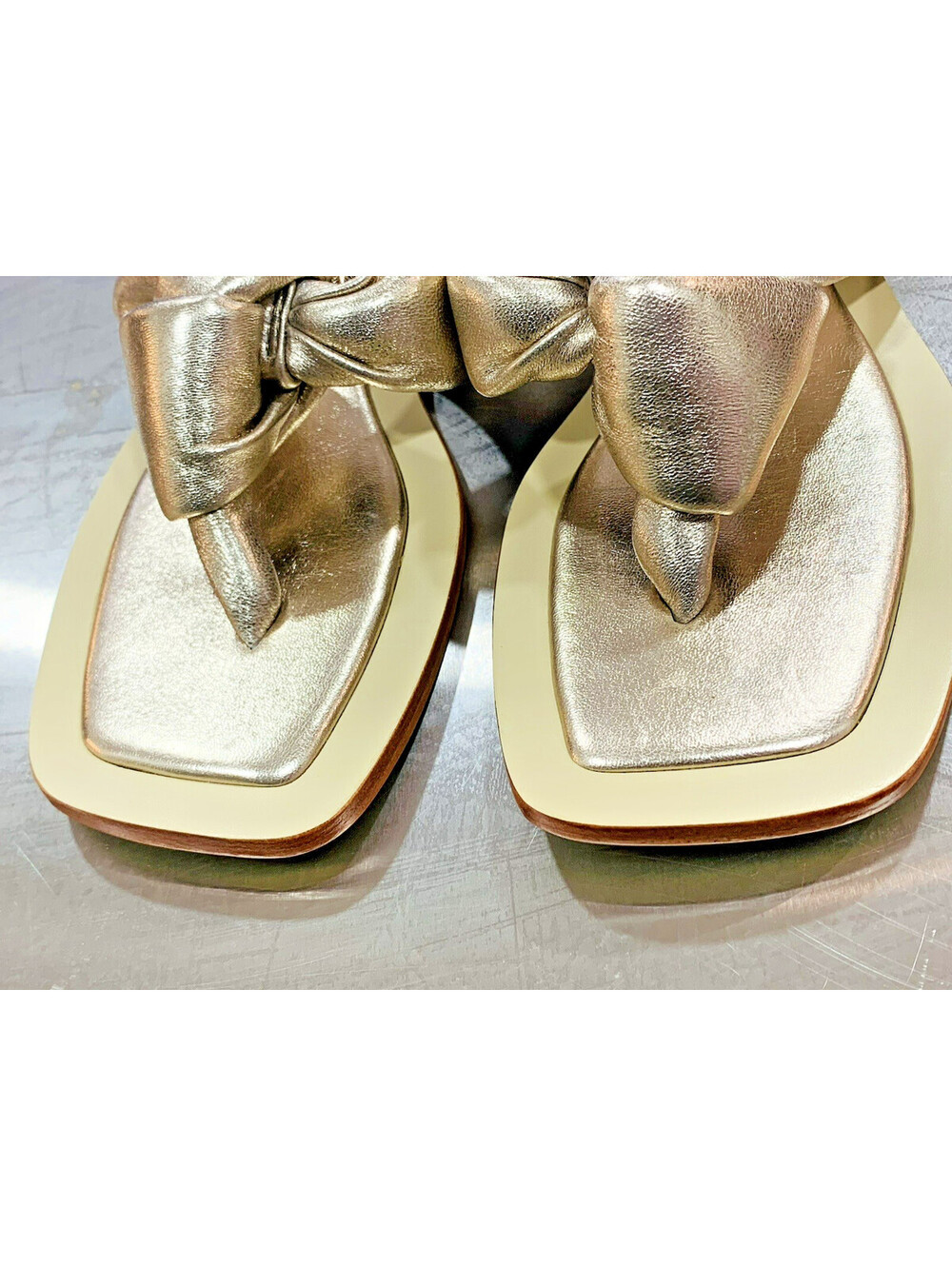 NEW ANTHROPOLOGIE Maeve Leather Puffy Knotted Sandals, Gold Metallic Leather 8 - Picture 6 of 10